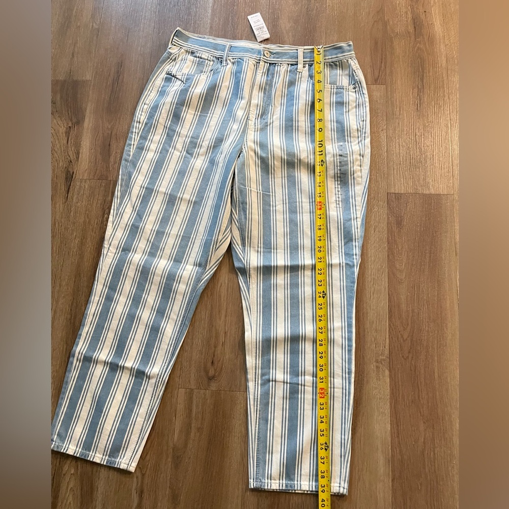 American Eagle Striped Jeans. - Picture 11 of 14